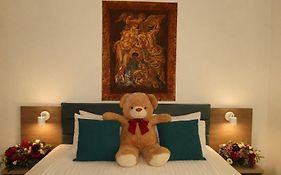 Central Plaza Hotel